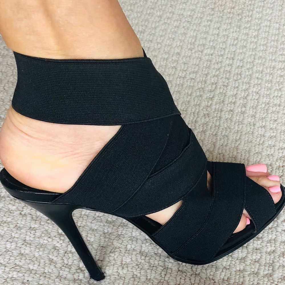 Brand New In Box! Zara Strappy Stilettos Size 40 ( fits like a 9)